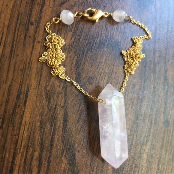 Rose Quartz pointed crystal pendant gold necklace - Picture 6 of 8